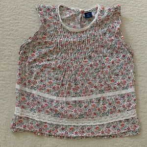 Gap top size 6-7